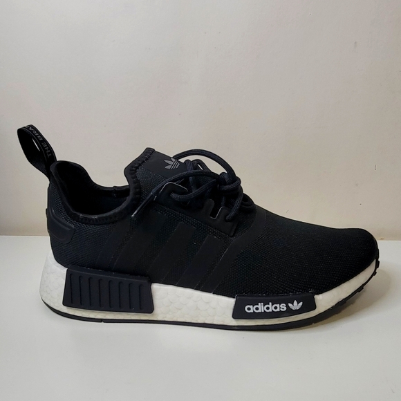 adidas NMD_R1 J PRIMEBLUE Black/White H02333 - Picture 1 of 11